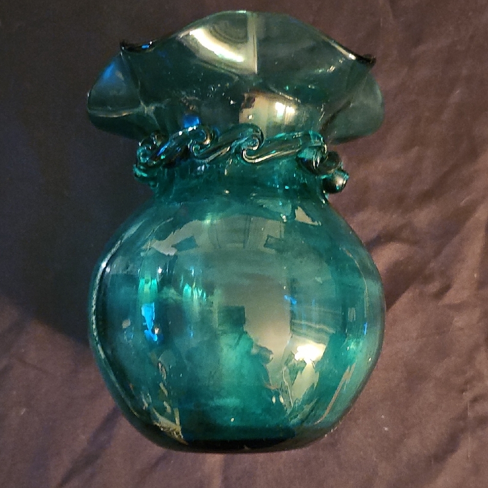 Chic Teal Glass Vase with Chain Accent